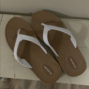 Okabashi White and Brown Sandals